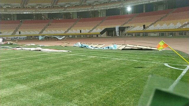 طوفان و گرد و غبار در ورزشگاه نقش جهان + عکس