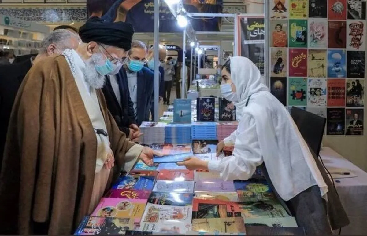 روایت دختری که عکسش با رهبری خبرساز شد